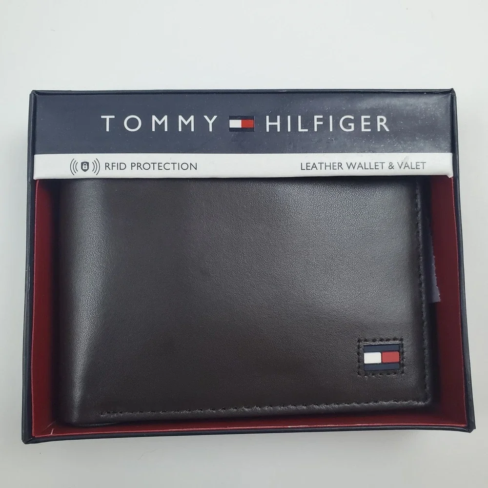 Tommy Hilfiger Premium Men's Brown Leather Bifold Wallet RFID Protection NIB